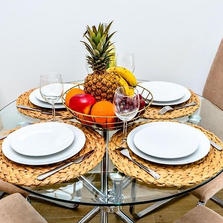 1 Bedroom Apartment Sea View In Center Of Marbella! Luaran gambar