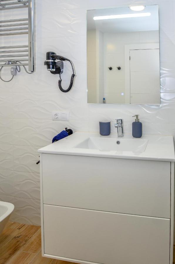 1 Bedroom Apartment Sea View In Center Of Marbella! Luaran gambar